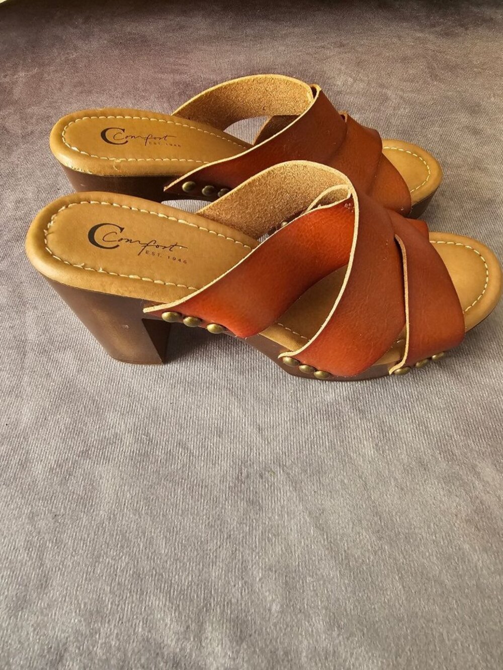 Women's Comfort Est. 1946 Sandals Size 10 Studded Heels